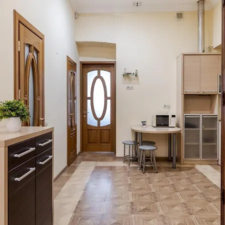 Apartment Teatralna Old City