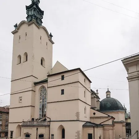 Teatralna Old City Lviv