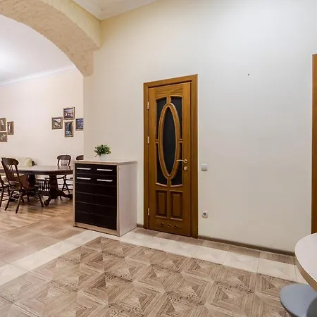 Apartment Teatralna Old City Lviv